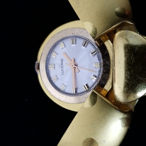 LUCERNE LADYBUG WATCH PENDANT - Picture 2 of 5